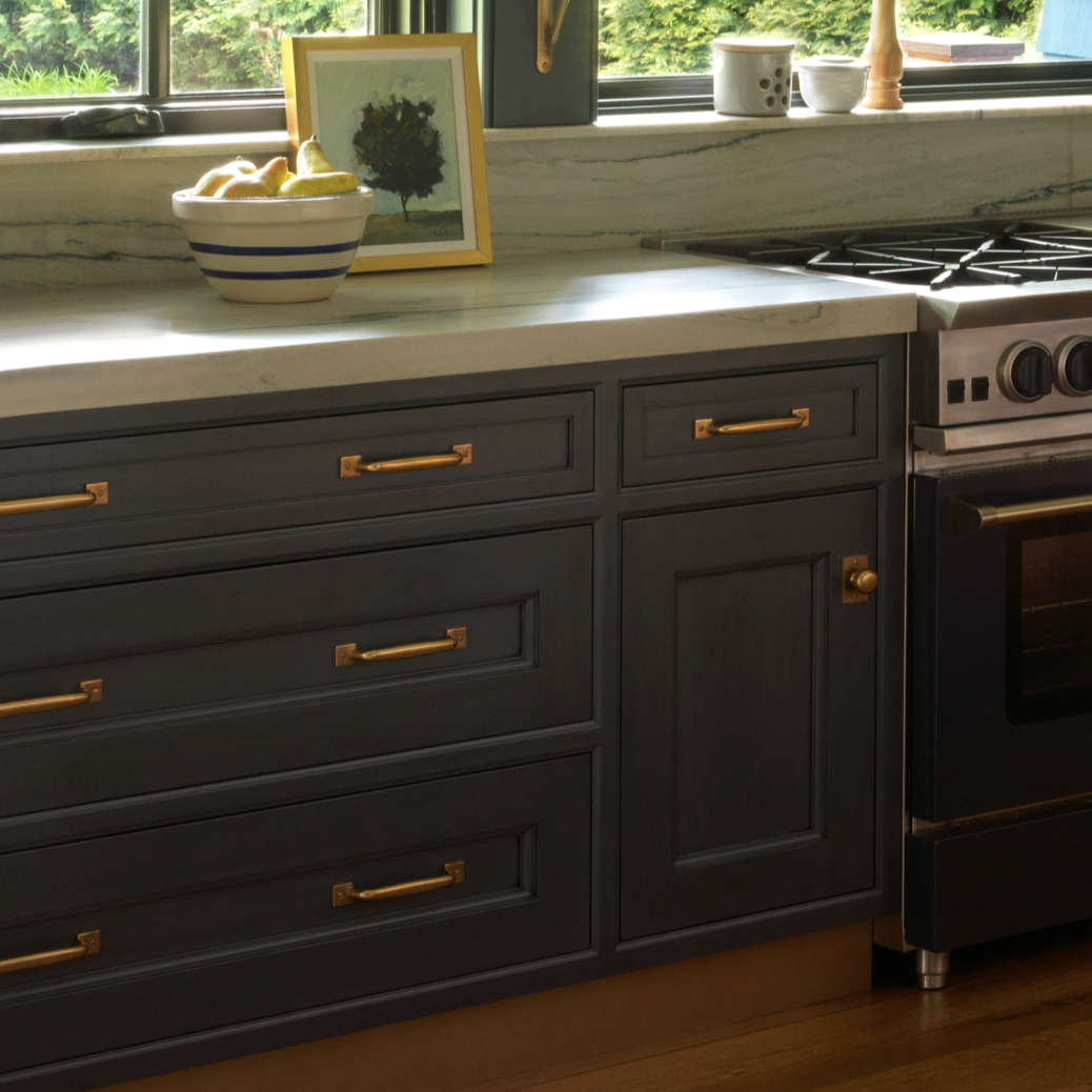 Design by Heidi Piron Design and Cabinetry. Photography by Ellen McDermott. Product shown in our aged brass (BEL) finish.