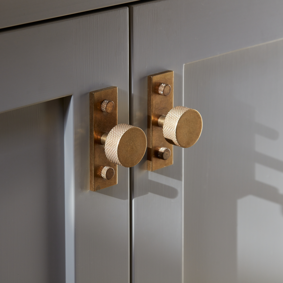 Design by McClark Bespoke Kitchens. Photography by Chris Snook Photography. Product shown in our aged brass (BEL).