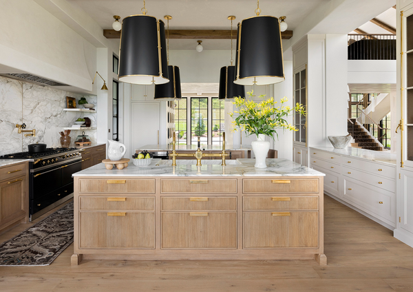 11 Oak Kitchen Designs to Inspire Your Next Project