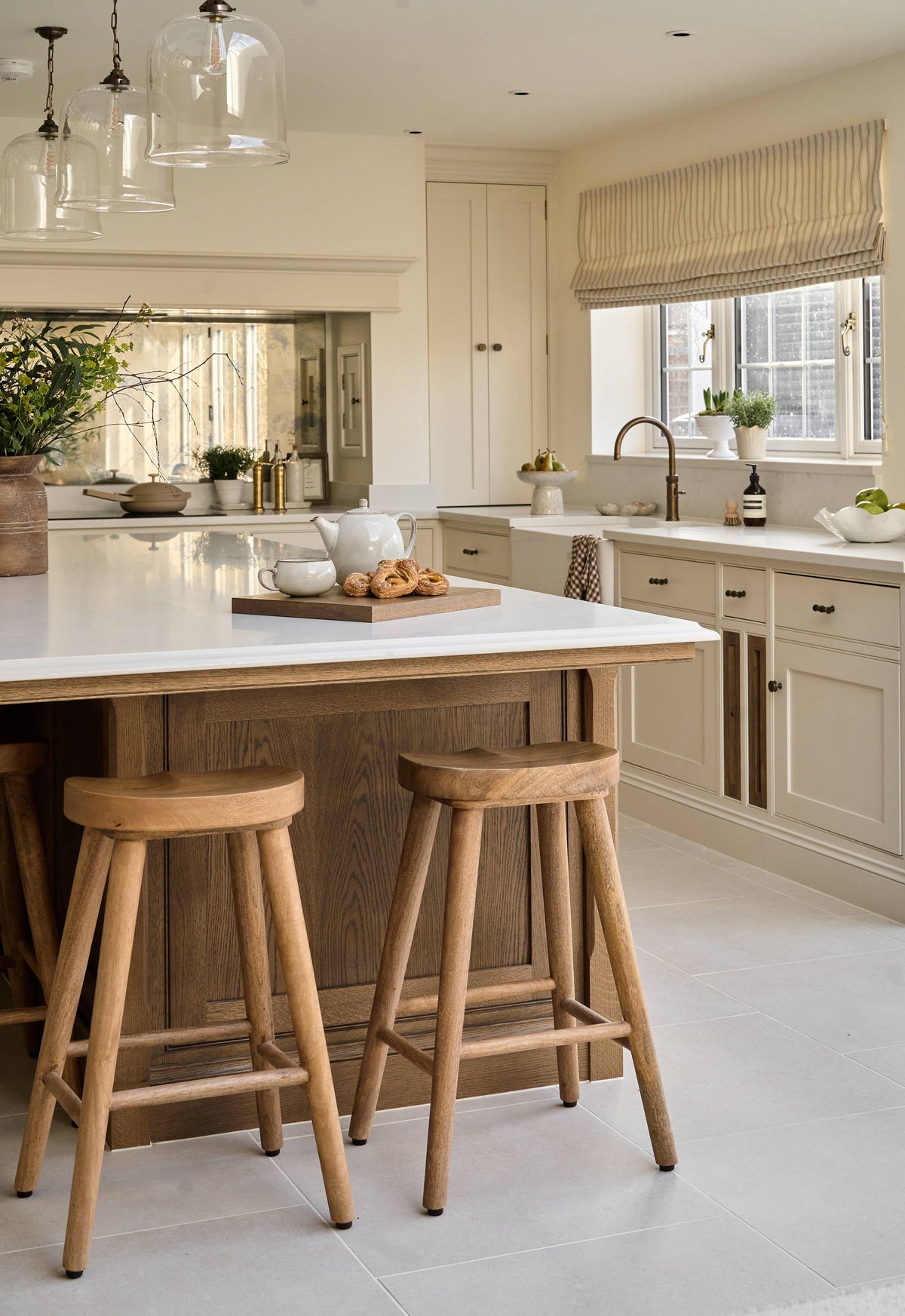 Neutral English Countryside Interior Style