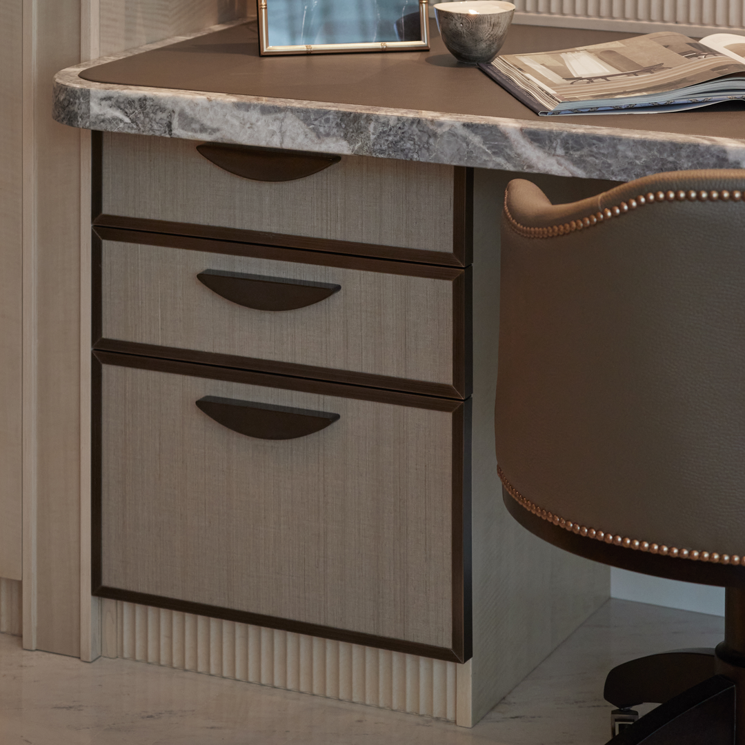 Design by Sophie Paterson Interiors. Product shown in our satin antique satin lacquered (SAS) finish.