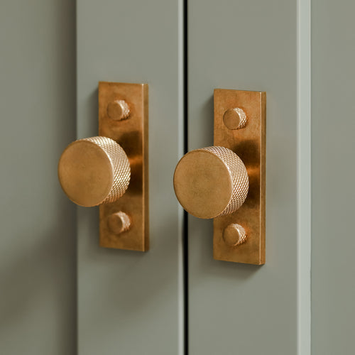 MIX Diamond Knurled Cabinet Knob & Backplate
