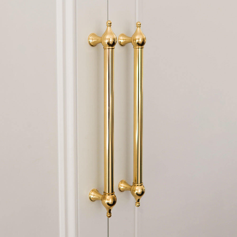 Design by Woodale Designs | Belgrave cabinet handle shown in our polished brass unlacquered (PBUL) finish.