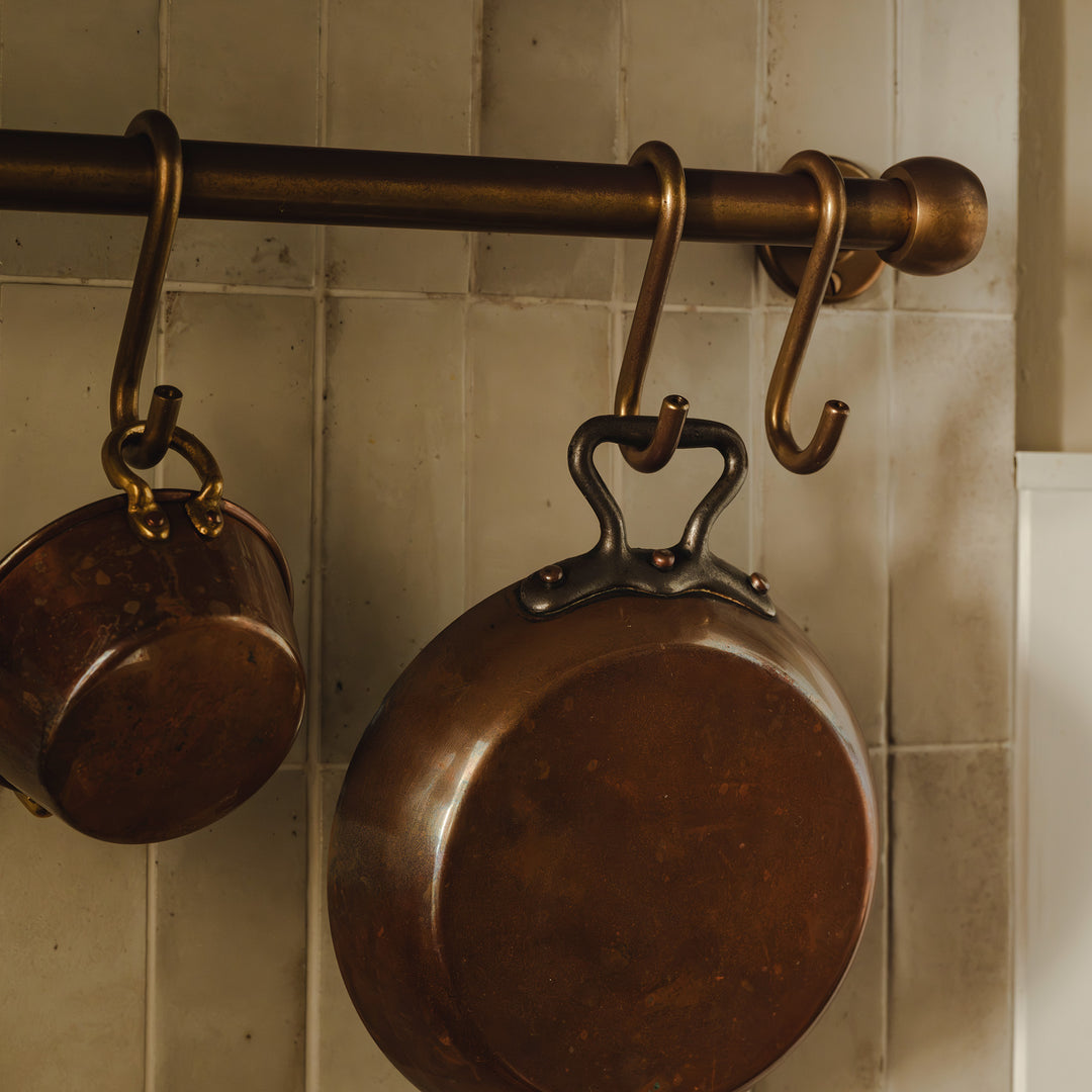Project by Brett Calvert-Harrison | Photography by Joey Kendal Brown | Cotswold Pot Rail shown in our aged brass (BEL) finish.
