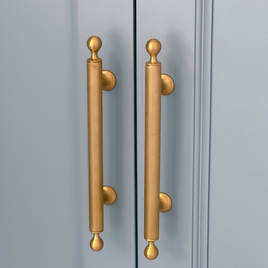Design by Randi Garrett Design. Product shown in our polished brass unlacquered (PBUL) finish. 