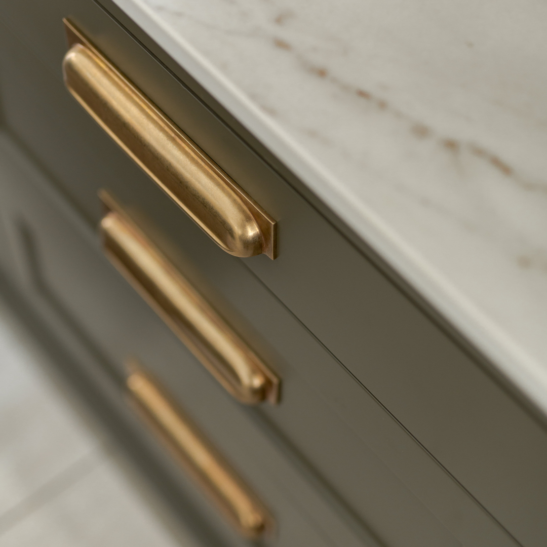 Design by Thorpe Concepts. Photography by Young Glass Photography. Product shown in our aged brass (BEL) finish.