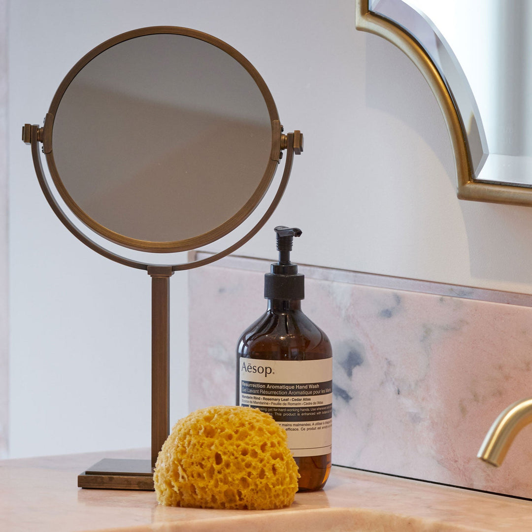 Design by Sophie Paterson Interiors. Photography by Ray Main. Product shown in our satin antique satin lacquered (SAS) finish.
