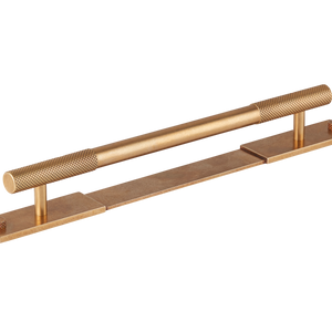 Sample of MIX Diamond Knurled Pull Handle & Backplate - Mixed Finish